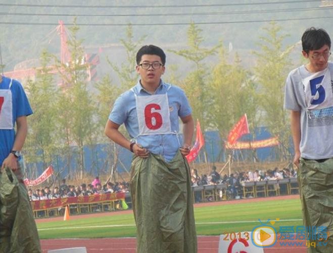 费启鸣早期胖照 费启鸣高清写真_费启鸣高清剧照