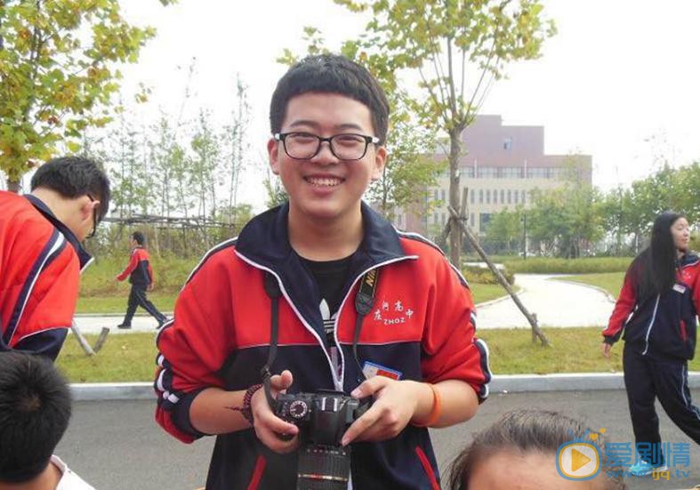 费启鸣早期胖照 费启鸣高清写真_费启鸣高清剧照