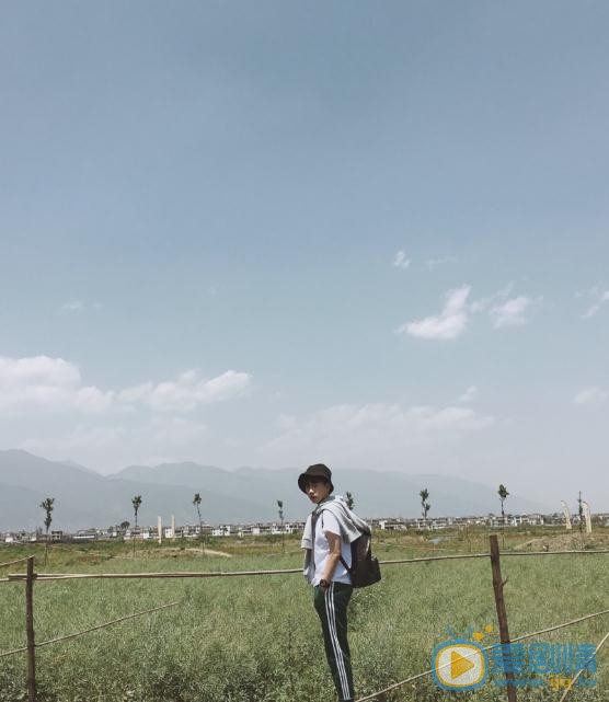 费启鸣旅游写真 费启鸣高清写真_费启鸣高清剧照