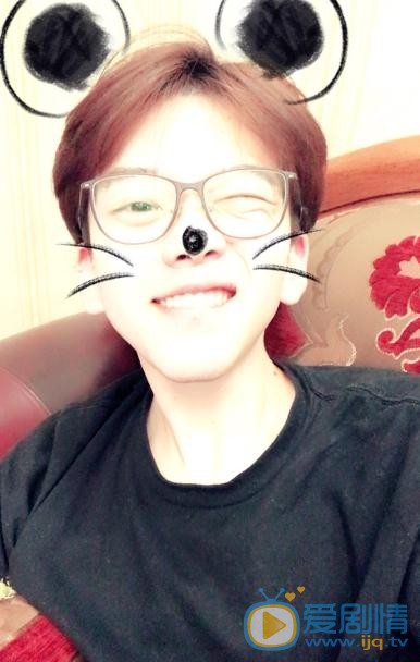 费启鸣可爱照 费启鸣高清写真_费启鸣高清剧照