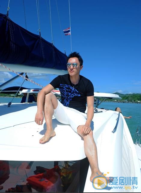 李东翰街拍大片 李东翰高清写真_李东翰高清剧照