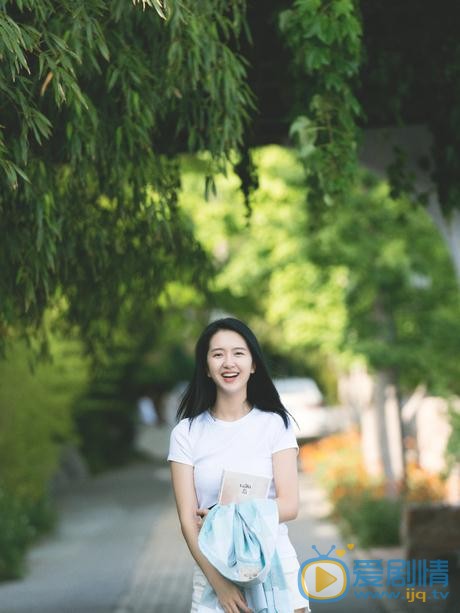 许龄月气质写真 许龄月高清写真_许龄月高清剧照