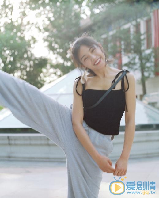 杨小兰夏日写真 杨小兰高清写真_杨小兰高清剧照