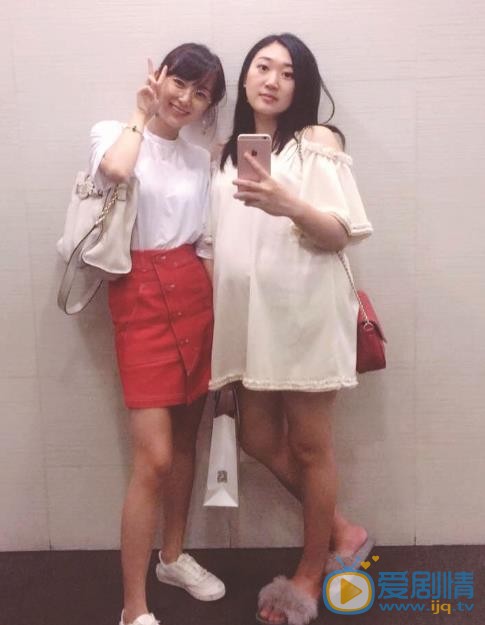 鲁佳妮朋友合照