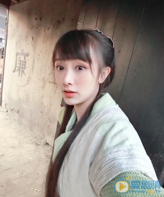鲁佳妮片场照 鲁佳妮片场照