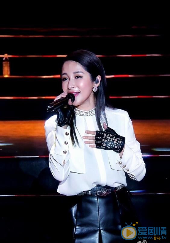 萧亚轩演唱会 萧亚轩高清写真_萧亚轩高清剧照
