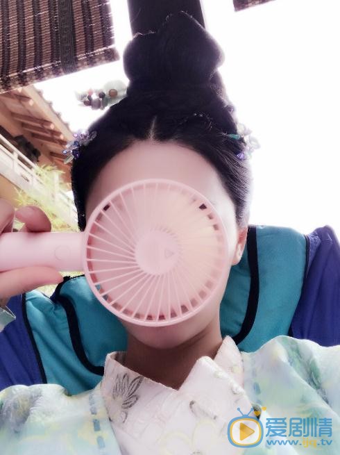 张维娜片场照 张维娜高清写真_张维娜高清剧照