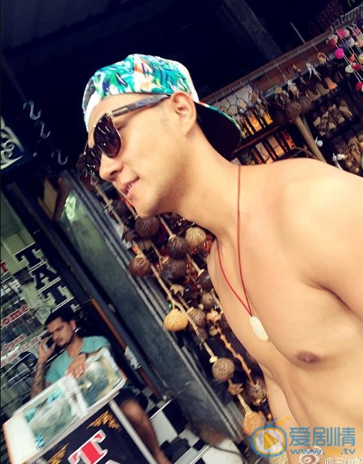 王俊彭夏日旅行照 王俊彭夏日旅行照
