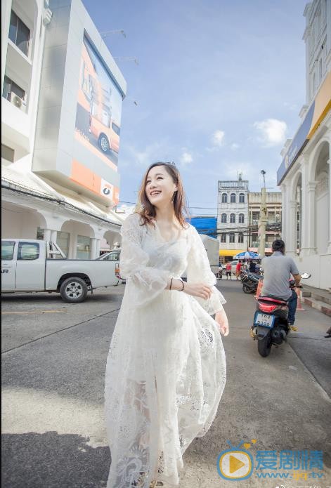 王子伊街拍写真 王子伊高清写真_王子伊高清剧照