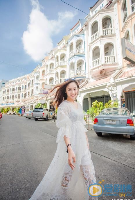 王子伊街拍写真 王子伊高清写真_王子伊高清剧照