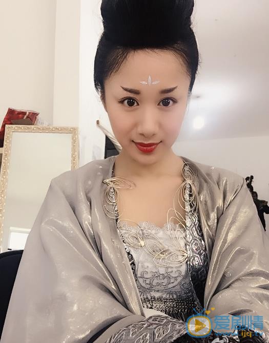 王子伊片场照 王子伊高清写真_王子伊高清剧照