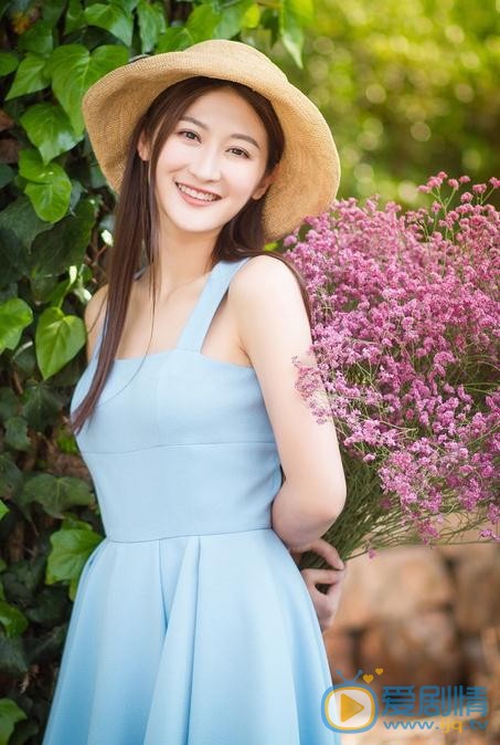 杨净如气质写真 杨净如高清写真_杨净如高清剧照
