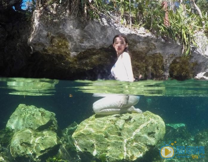 杨净如水中写真 杨净如高清写真_杨净如高清剧照