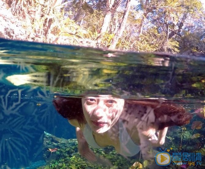 杨净如水中写真 杨净如高清写真_杨净如高清剧照
