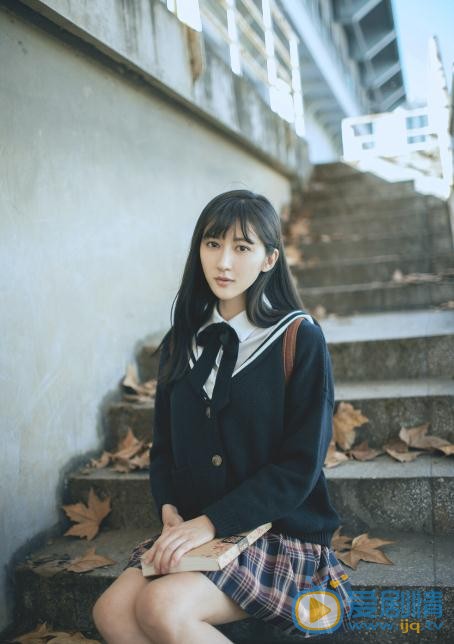 杨净如制服写真 杨净如高清写真_杨净如高清剧照