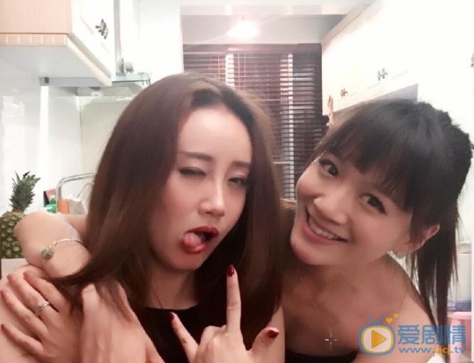 张钟仪与人合照 张钟仪高清写真_张钟仪高清剧照