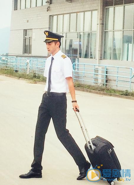 李肖宁片场照 李肖宁高清写真_李肖宁高清剧照