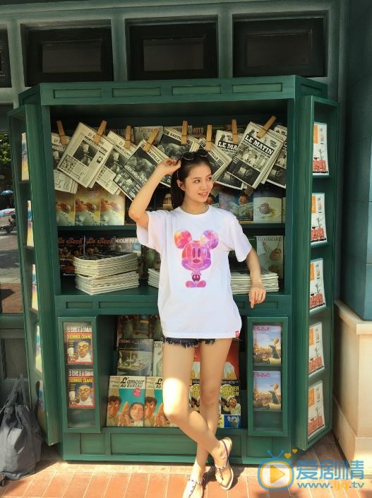 丁可儿街拍写真
