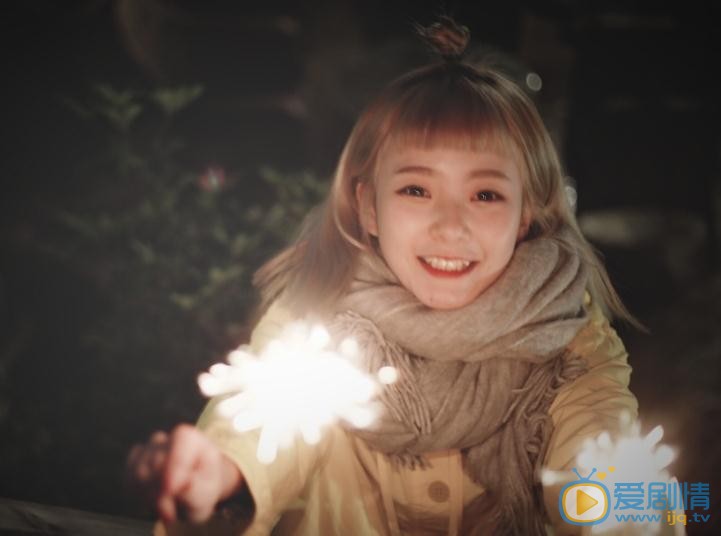 陈卓璇烟花写真 陈卓璇高清写真_陈卓璇高清剧照