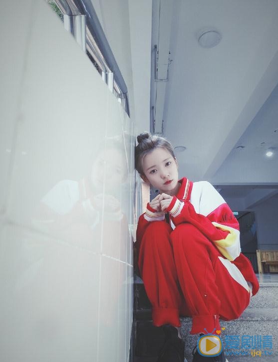 陈卓璇校服写真 陈卓璇高清写真_陈卓璇高清剧照