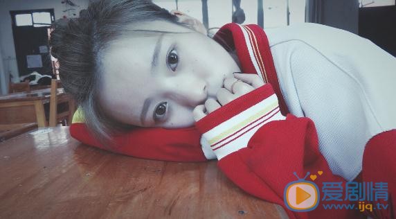 陈卓璇校服写真 陈卓璇高清写真_陈卓璇高清剧照
