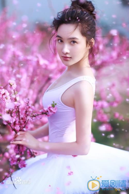 孙嘉璐甜美写真