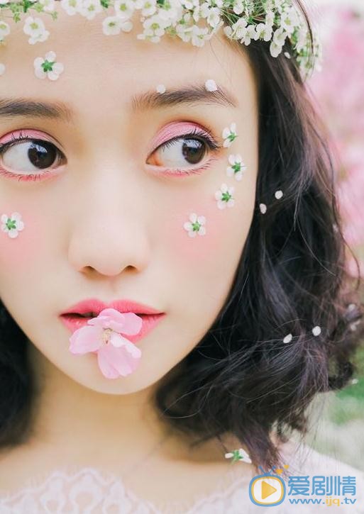 陆琦蔚花儿写真 陆琦蔚高清写真_陆琦蔚高清剧照