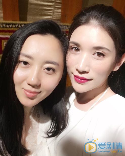 商忆莎与人合照 商忆莎高清写真_商忆莎高清剧照