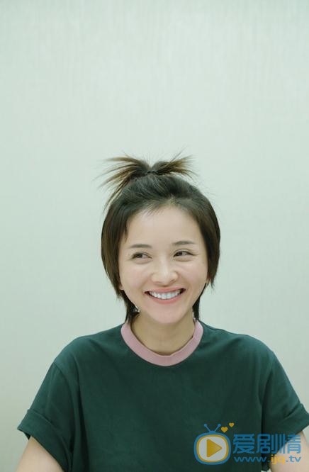 李依玲生活照 李依玲高清写真_李依玲高清剧照