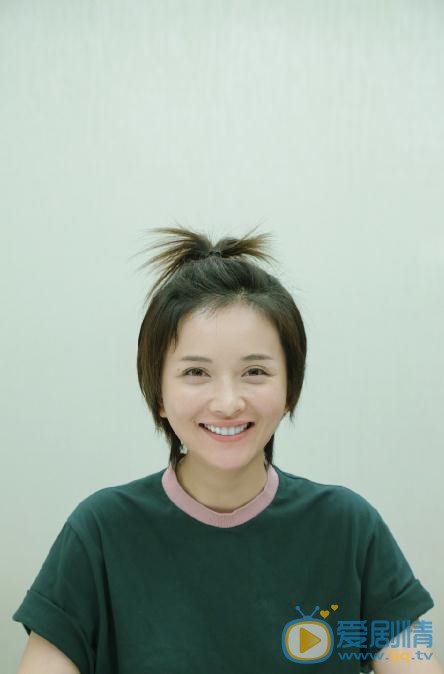 李依玲生活照 李依玲高清写真_李依玲高清剧照