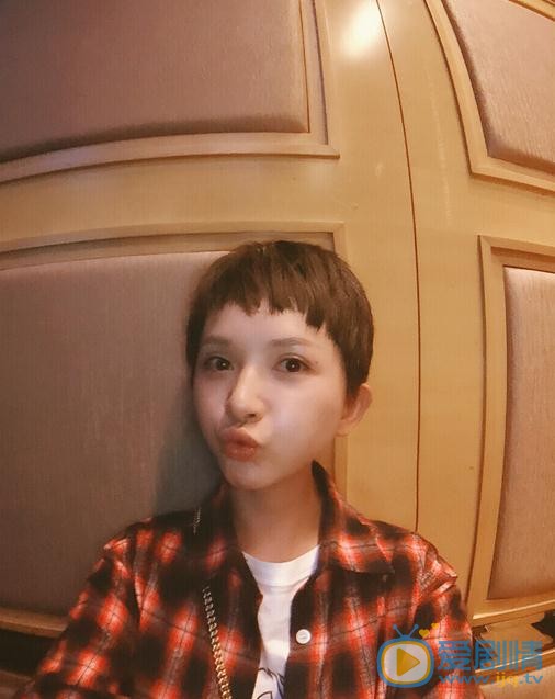 李依玲生活照 李依玲高清写真_李依玲高清剧照