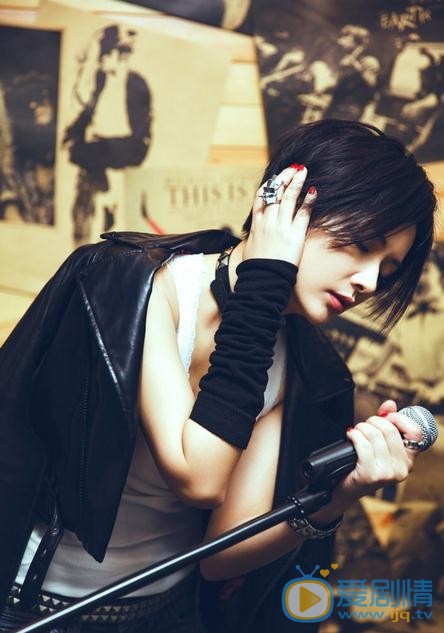 李依玲帅气写真 李依玲高清写真_李依玲高清剧照
