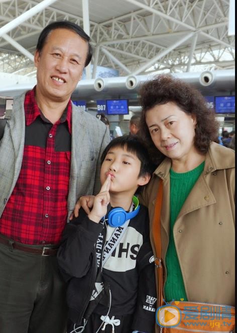 董李无忧家人合照 董李无忧高清写真_董李无忧高清剧照