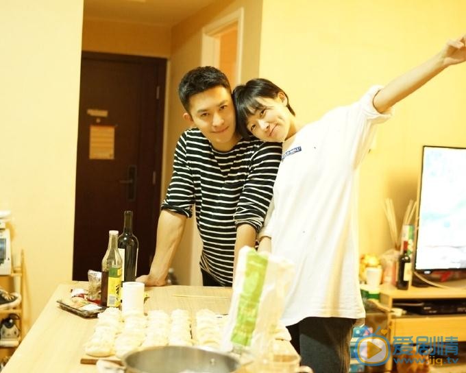 刘洛汐与人合照 刘洛汐高清写真_刘洛汐高清剧照