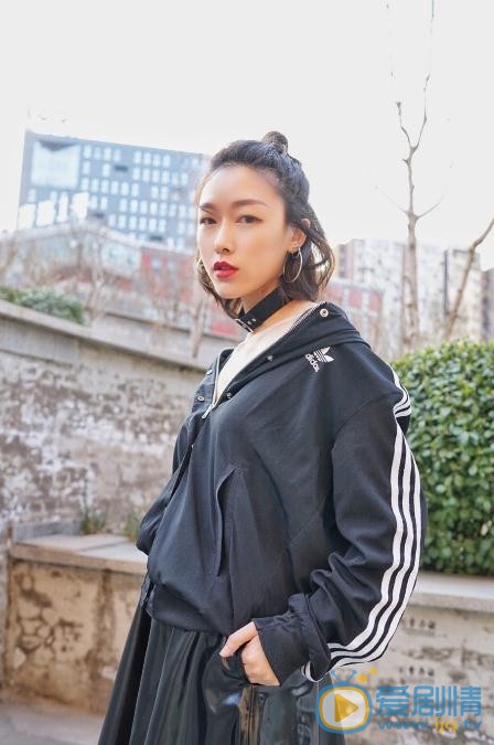 刘洛汐街拍写真 刘洛汐高清写真_刘洛汐高清剧照