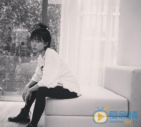 刘洛汐黑白写真 刘洛汐高清写真_刘洛汐高清剧照
