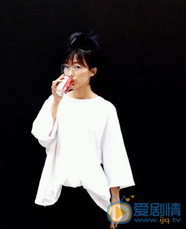 刘洛汐黑白写真 刘洛汐高清写真_刘洛汐高清剧照