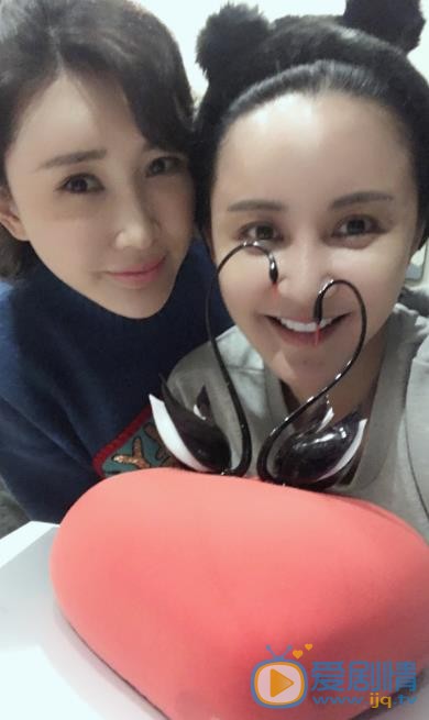 吕夏葳明星合照 吕夏葳高清写真_吕夏葳高清剧照