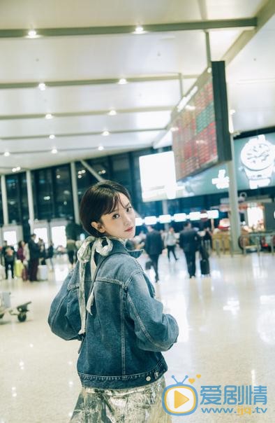 陈小纭机场照 陈小纭高清写真_陈小纭高清剧照