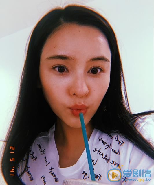 李海娜生活照 李海娜高清写真_李海娜高清剧照