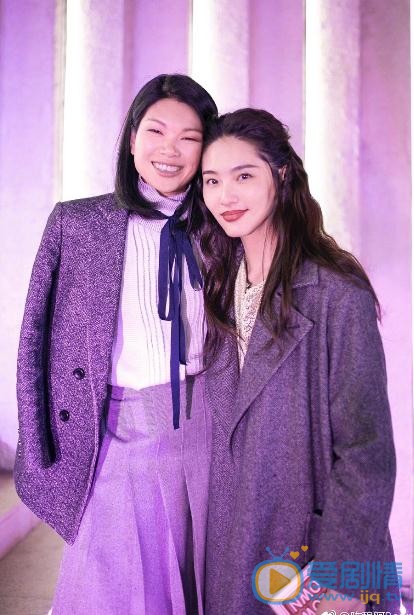 陈碧舸与人合照 陈碧舸高清写真_陈碧舸高清剧照
