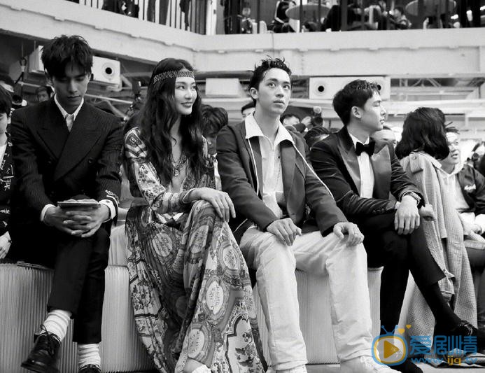 陈碧舸与人合照 陈碧舸高清写真_陈碧舸高清剧照