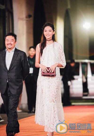 陈碧舸与人合照 陈碧舸高清写真_陈碧舸高清剧照