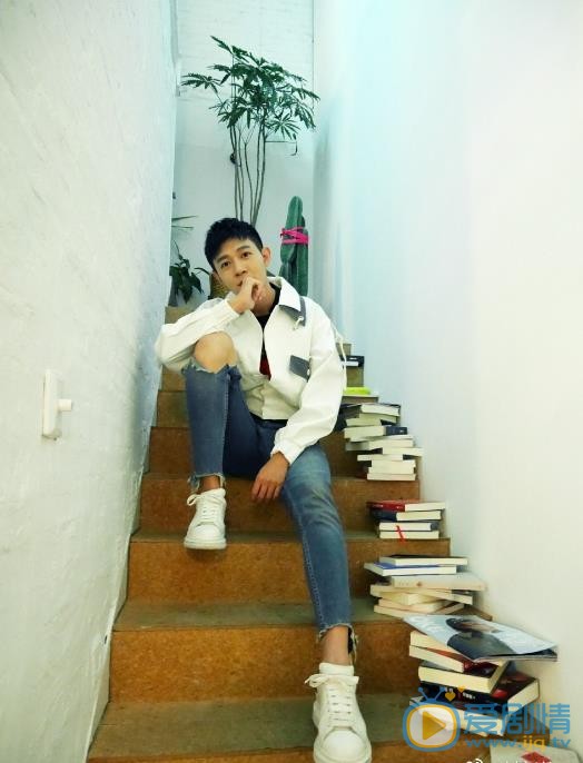 刘文翰街拍旅行照 刘文翰高清写真_刘文翰高清剧照