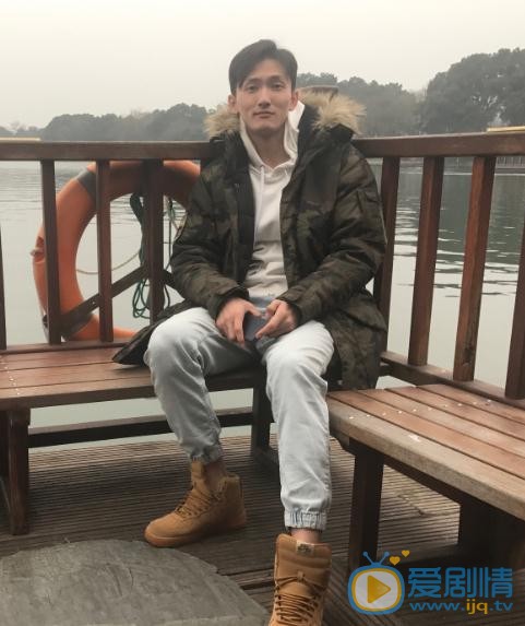 张峻鸣生活照 张峻鸣高清写真_张峻鸣高清剧照