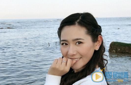 苗青海边写真 苗青高清写真_苗青高清剧照