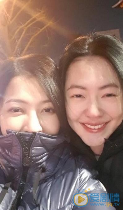 徐熙娣与好友合照 徐熙娣高清写真_徐熙娣高清剧照