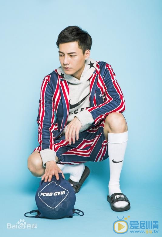 冯铭潮绅士写真 冯铭潮高清写真_冯铭潮高清剧照