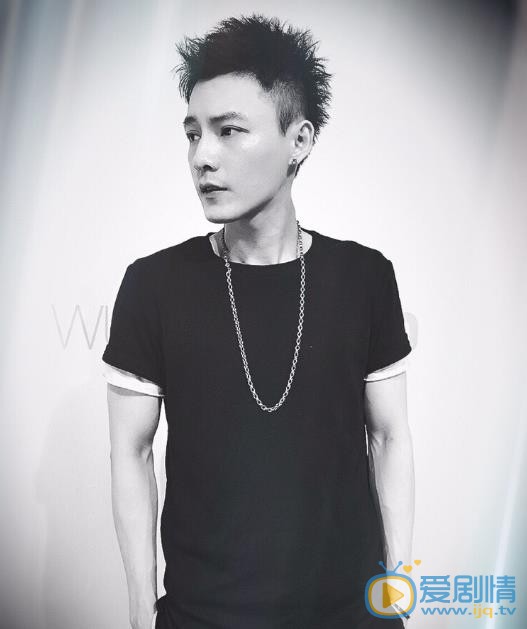 冯铭潮绅士写真 冯铭潮高清写真_冯铭潮高清剧照