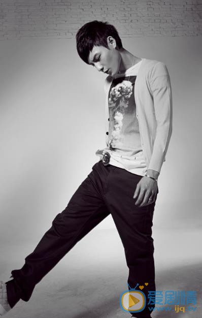 冯铭潮绅士写真 冯铭潮高清写真_冯铭潮高清剧照